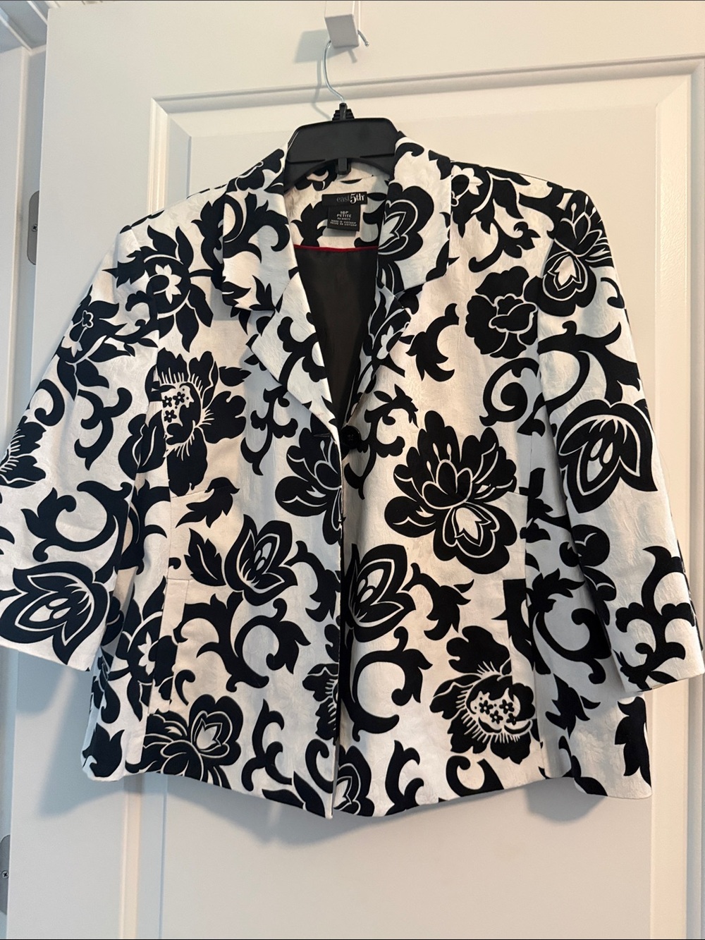 East 5th Black & White Floral Petite Jacket-size 16P